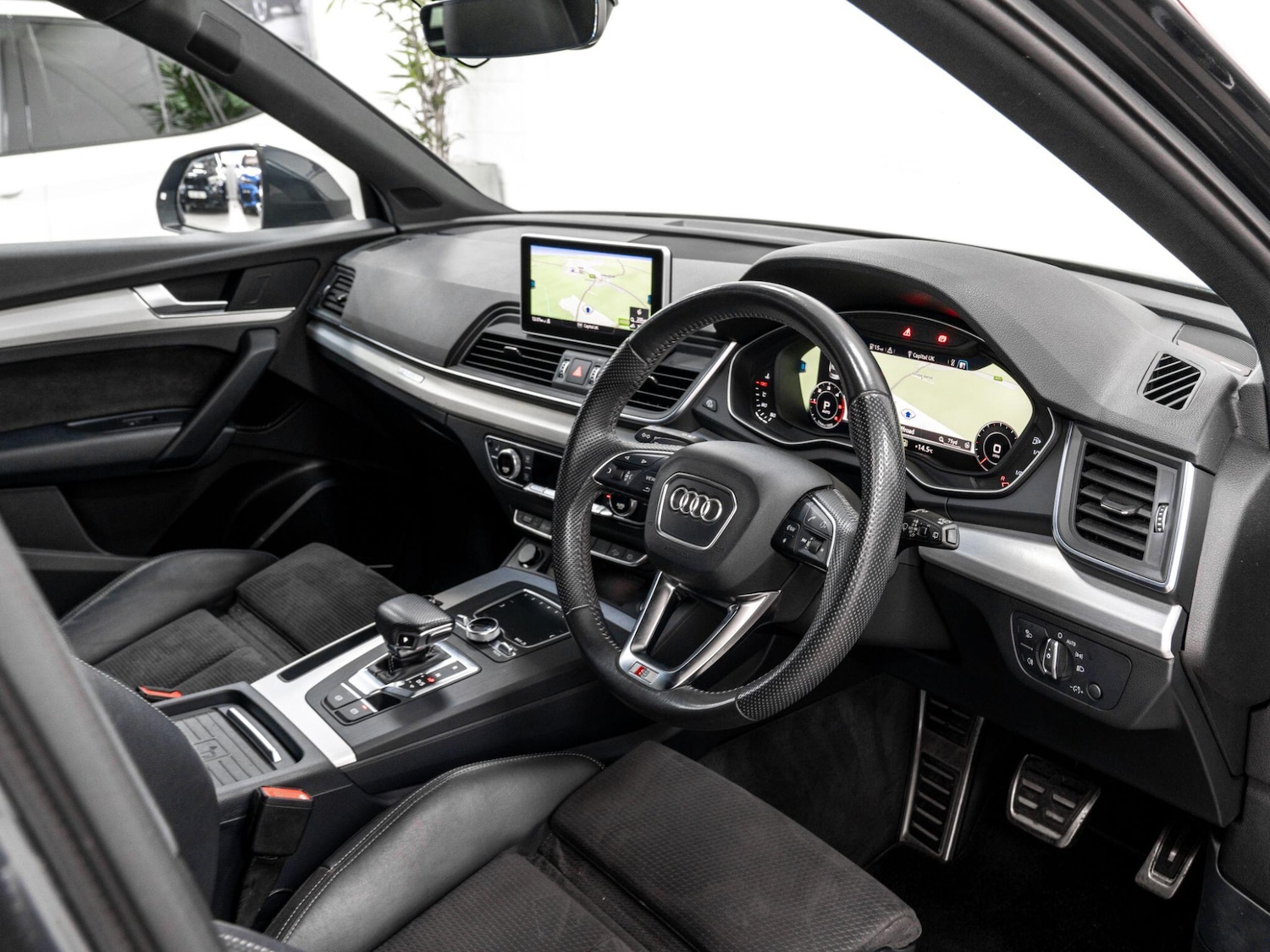 Used Audi Q5 2018 for sale - 76432356: Photo 19