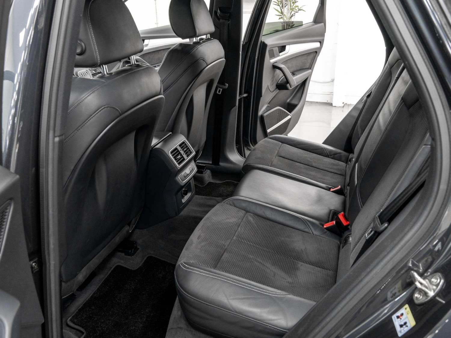 Used Audi Q5 2018 for sale - 76432356: Photo 26