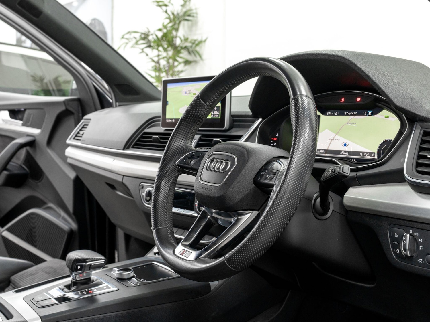 Used Audi Q5 2018 for sale - 76432356: Photo 41