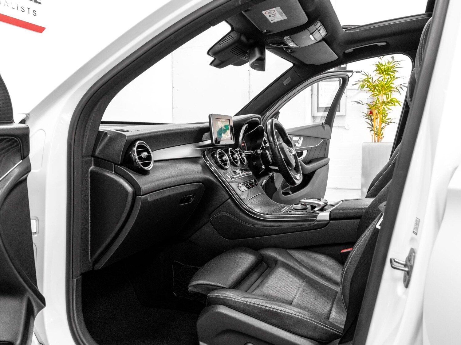 Used Mercedes-Benz GLC 2017 for sale - 76059309: Photo 16