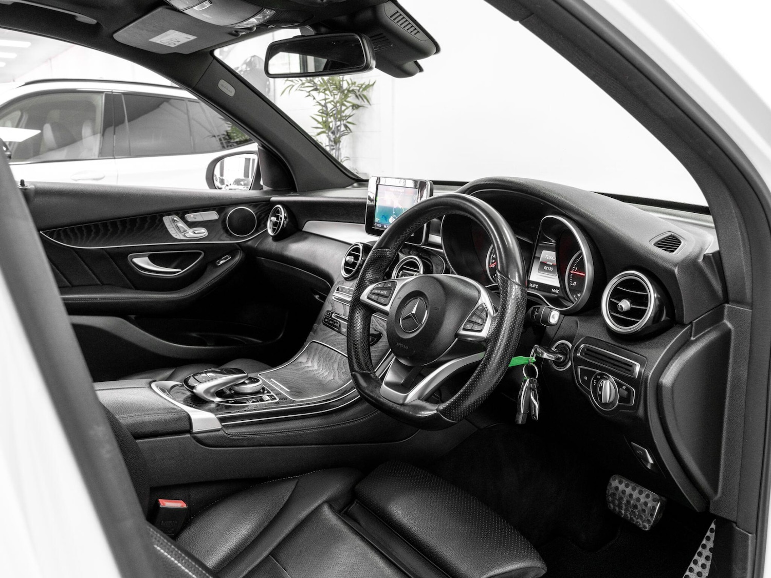 Used Mercedes-Benz GLC 2017 for sale - 76059309: Photo 18