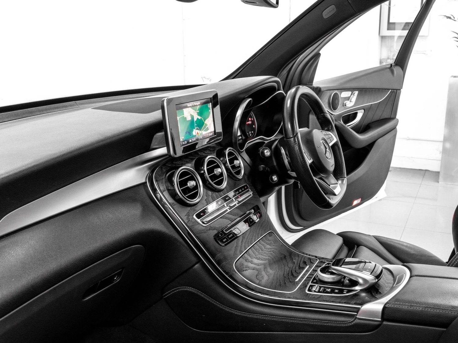 Used Mercedes-Benz GLC 2017 for sale - 76059309: Photo 41