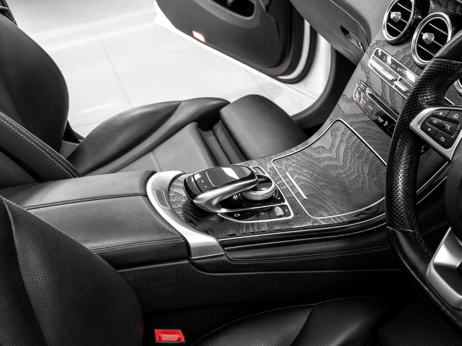 Used Mercedes-Benz GLC 2017 for sale - 76059309: Photo 43