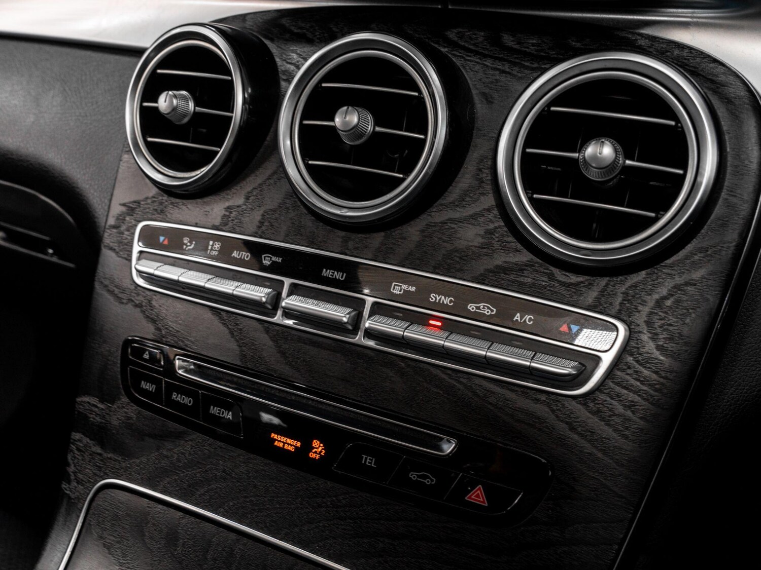 Used Mercedes-Benz GLC 2017 for sale - 76059309: Photo 46