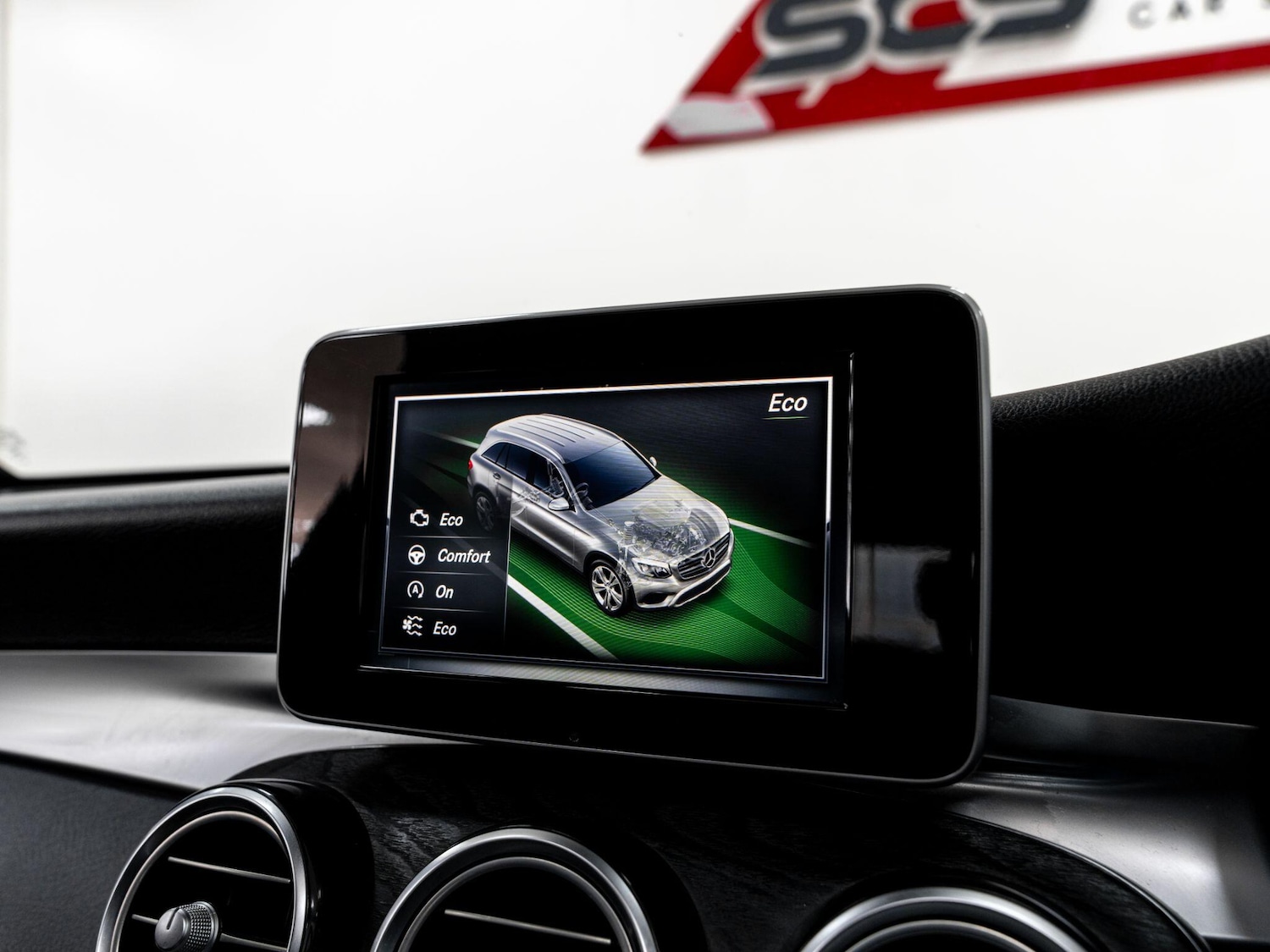 Used Mercedes-Benz GLC 2017 for sale - 76059309: Photo 60