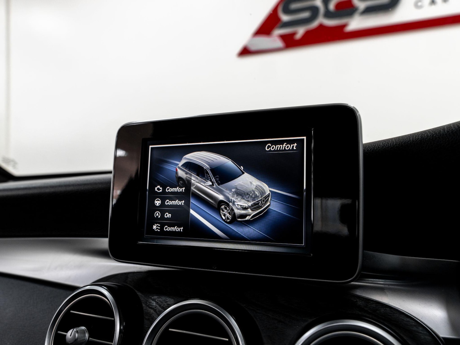 Used Mercedes-Benz GLC 2017 for sale - 76059309: Photo 61