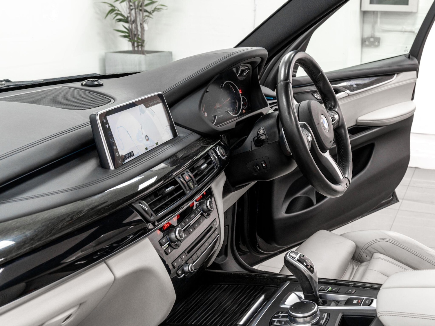 Used BMW X5 2017 for sale - 77376428: Photo 43