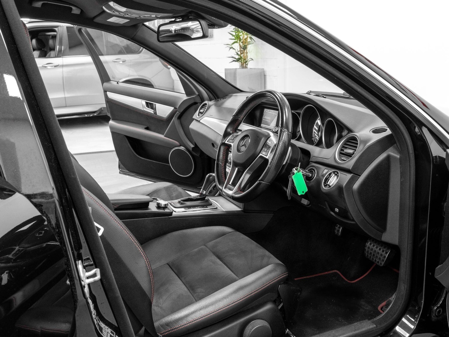 Used Mercedes-Benz C Class 2013 for sale - 76839559: Photo 16