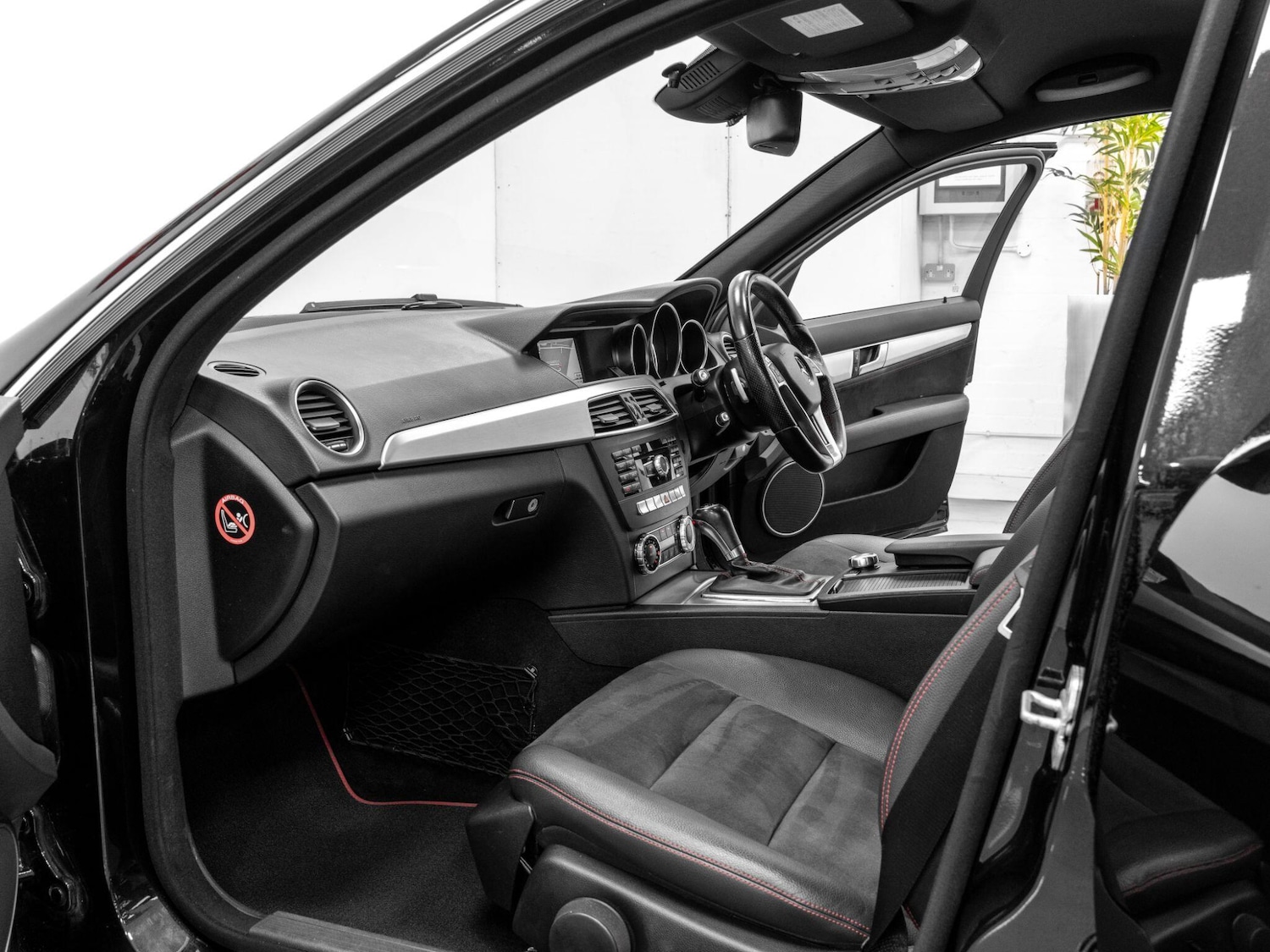 Used Mercedes-Benz C Class 2013 for sale - 76839559: Photo 17