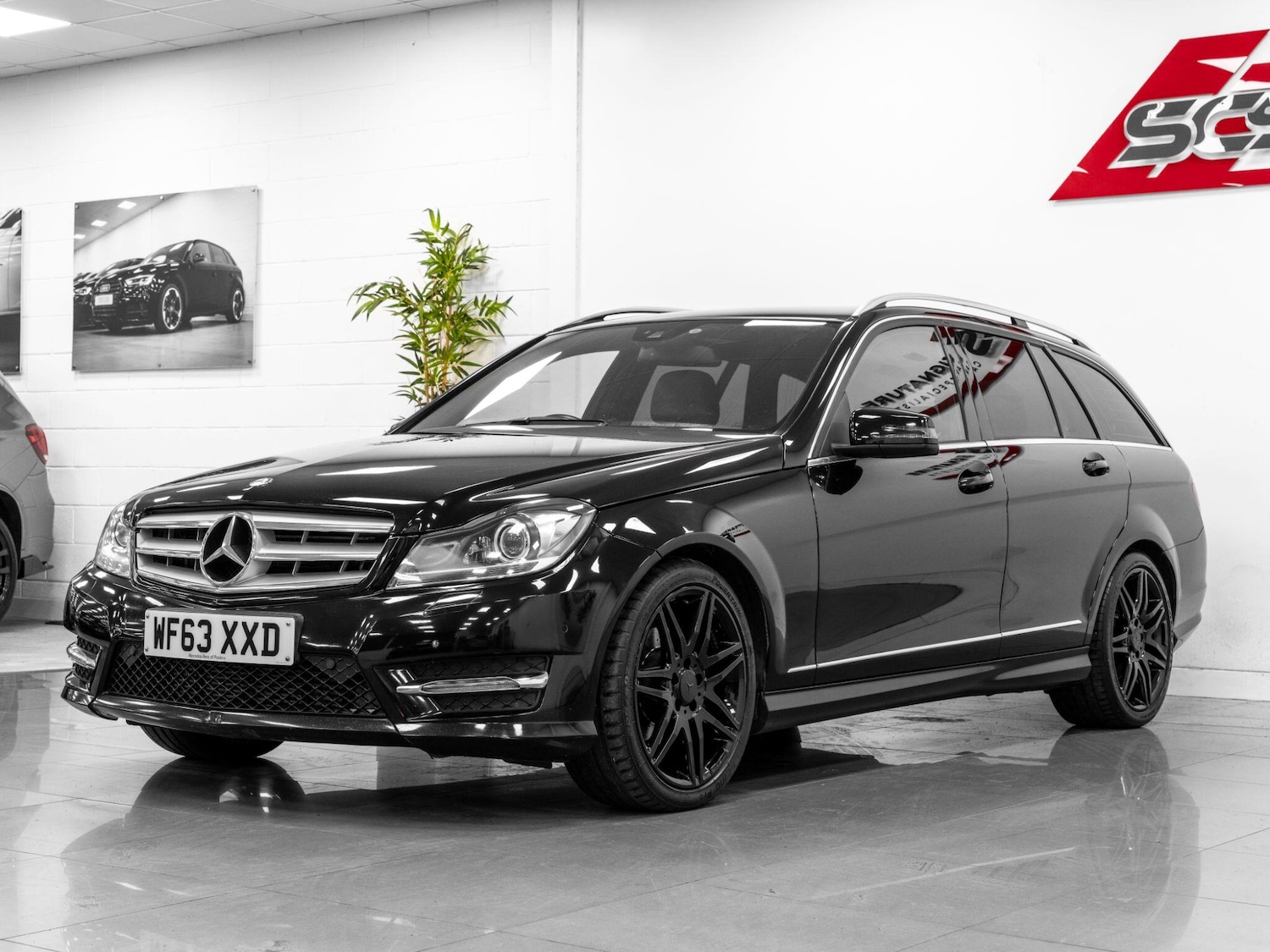 Used Mercedes-Benz C Class 2013 for sale - 76839559: Photo 2