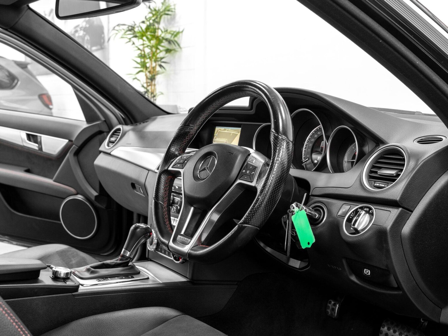 Used Mercedes-Benz C Class 2013 for sale - 76839559: Photo 36