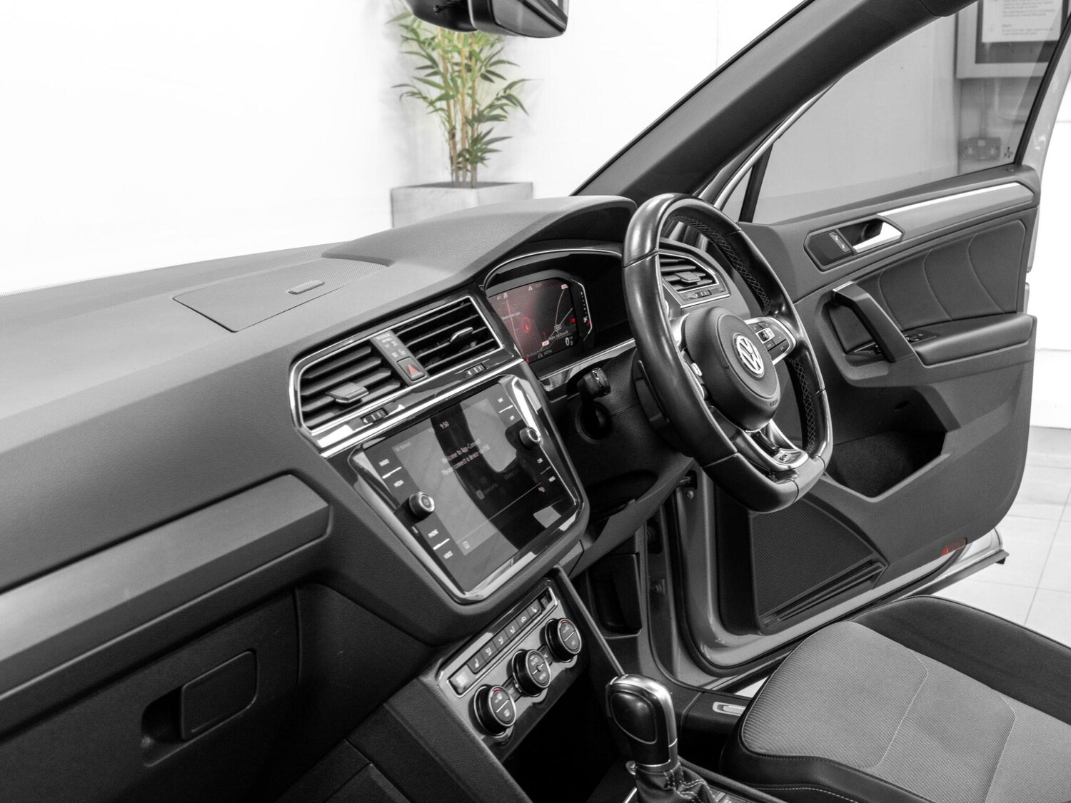 Used Volkswagen Tiguan for sale - 77752953: Photo 33