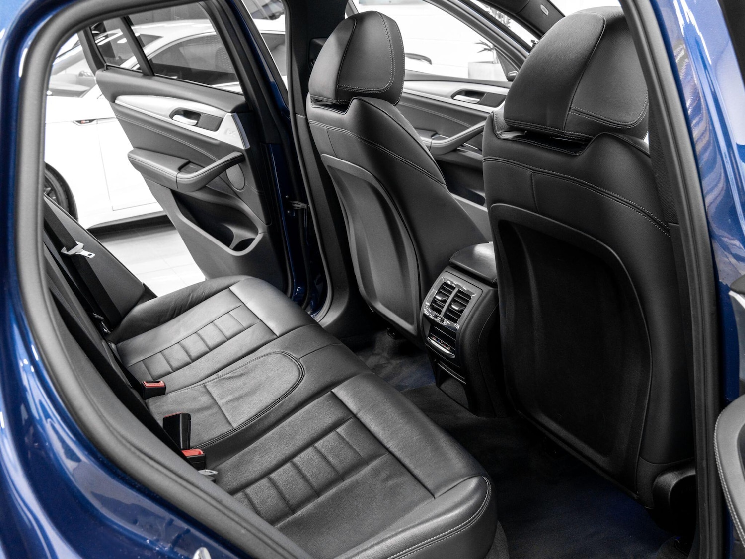 Used BMW X4 2018 for sale - 76839683: Photo 27