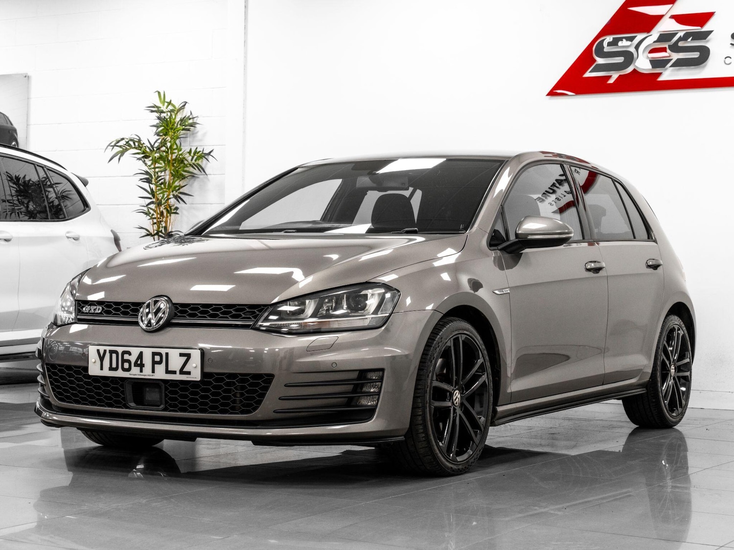 Used Volkswagen Golf 2014 for sale - 76371440: Photo 2