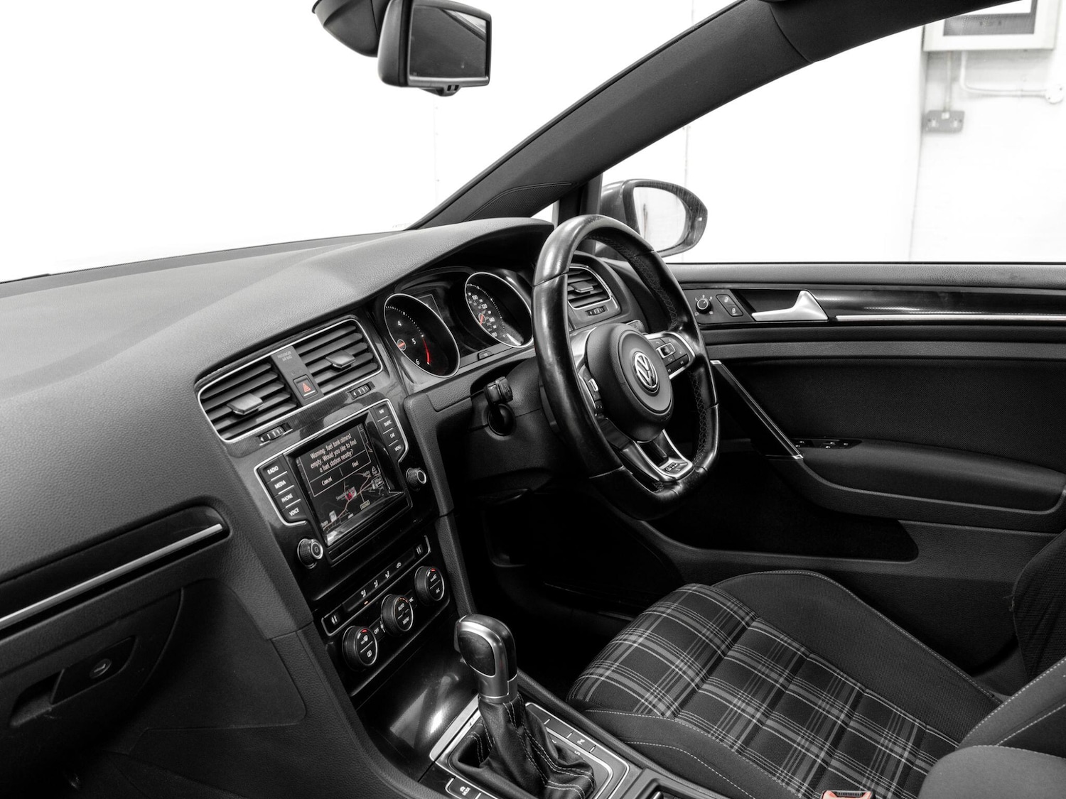 Used Volkswagen Golf 2014 for sale - 76371440: Photo 36