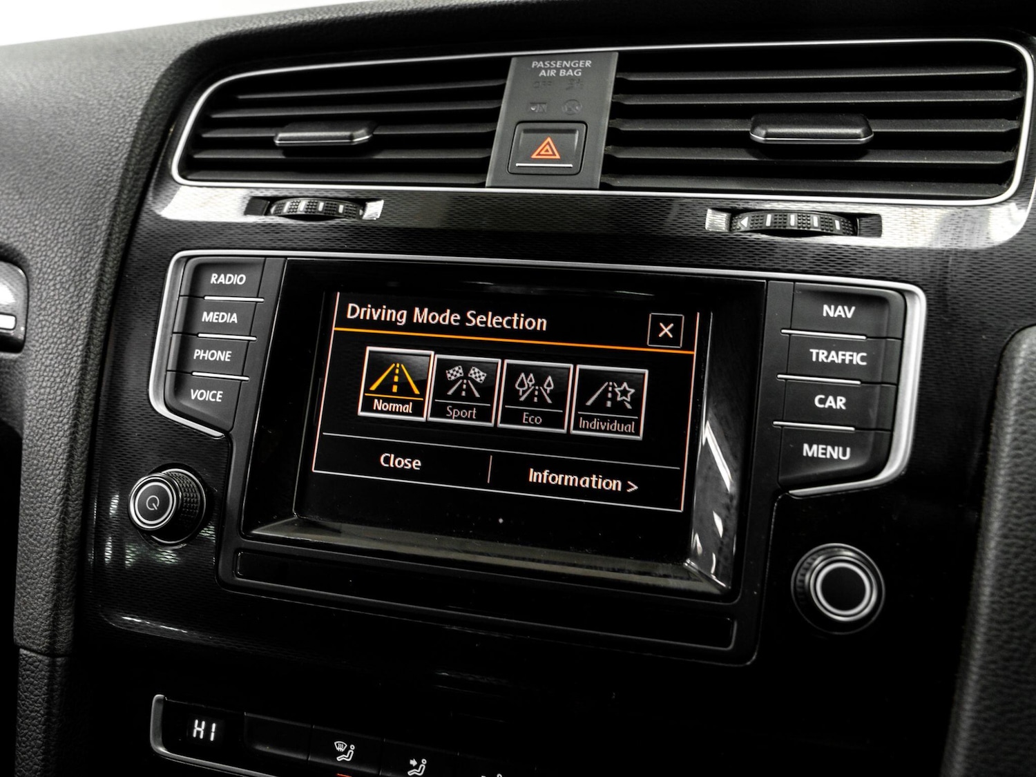 Used Volkswagen Golf 2014 for sale - 76371440: Photo 47