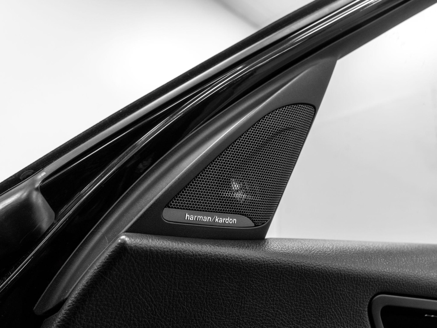 Used BMW 1 Series 2016 for sale - 77120800: Photo 40