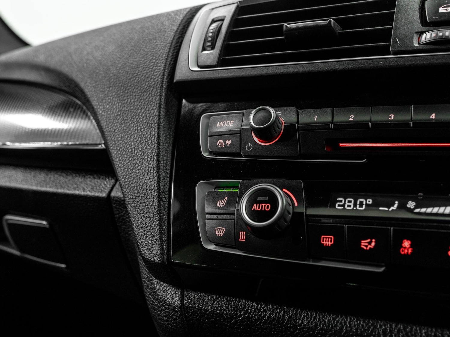 Used BMW 1 Series 2016 for sale - 77120800: Photo 43