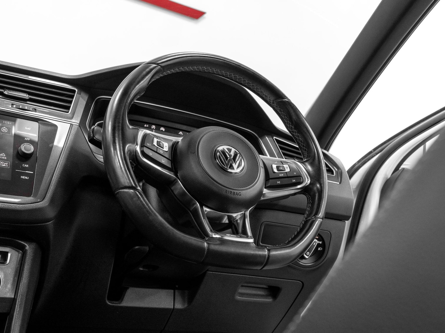 Used Volkswagen Tiguan 2019 for sale - 76743089: Photo 23