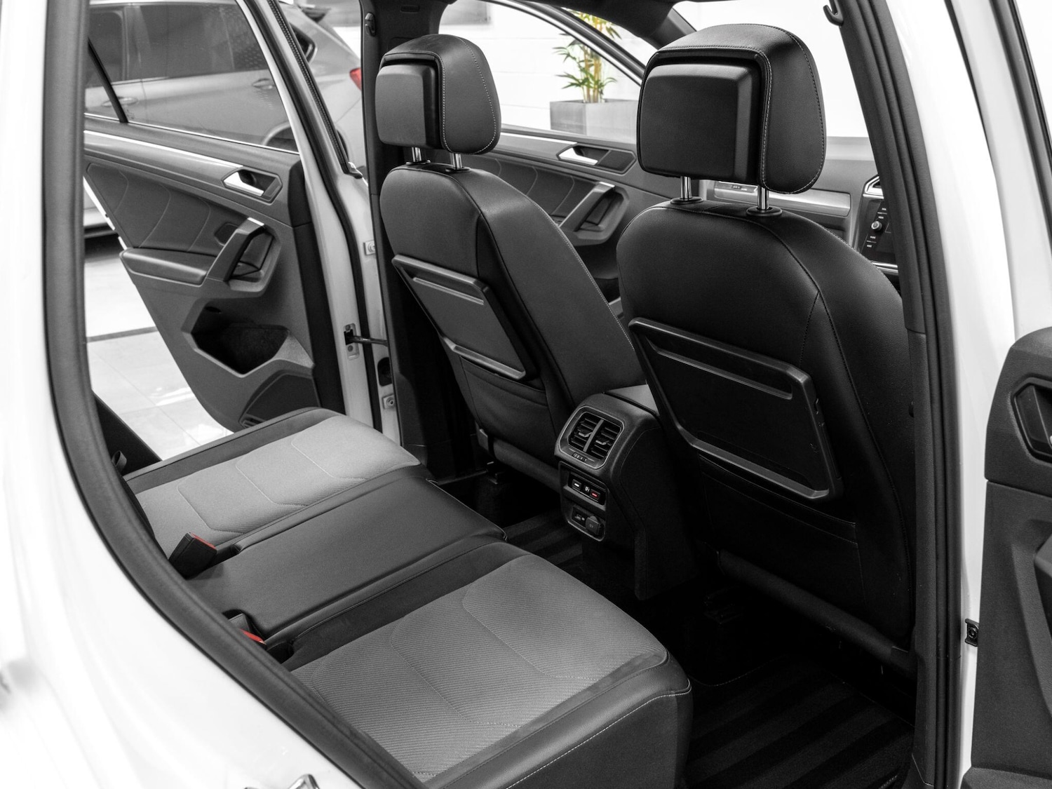 Used Volkswagen Tiguan 2019 for sale - 76743089: Photo 27