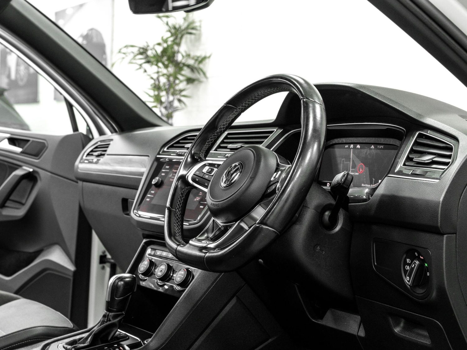 Used Volkswagen Tiguan 2019 for sale - 76743089: Photo 43