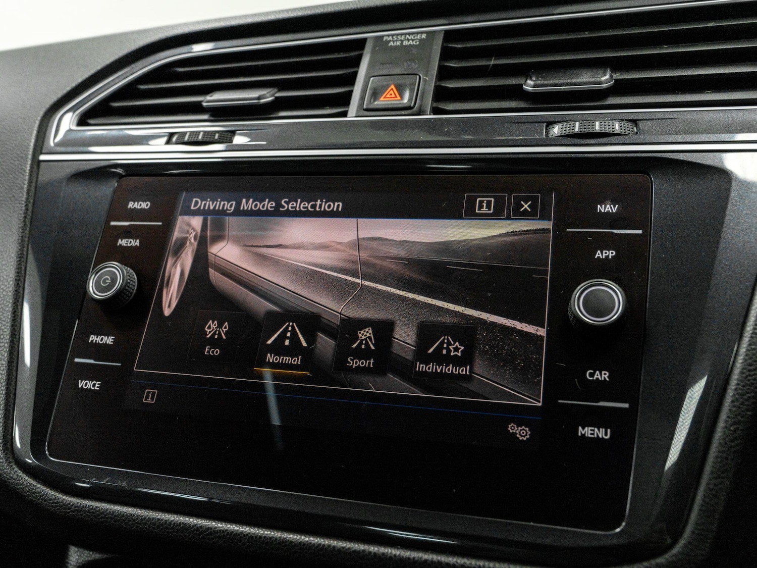 Used Volkswagen Tiguan 2019 for sale - 76743089: Photo 57