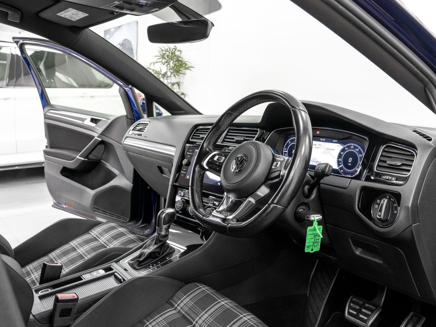 Used Volkswagen Golf for sale - 77924853: Photo 28