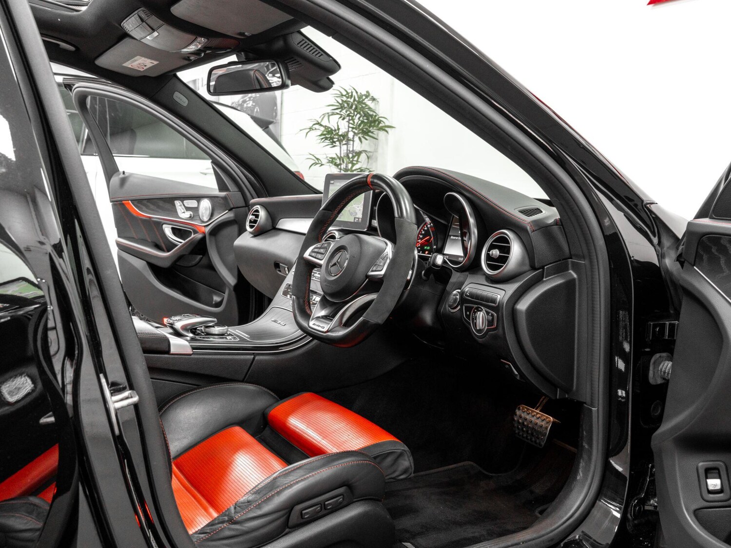 Used Mercedes-Benz C Class 2018 for sale - 77386272: Photo 15