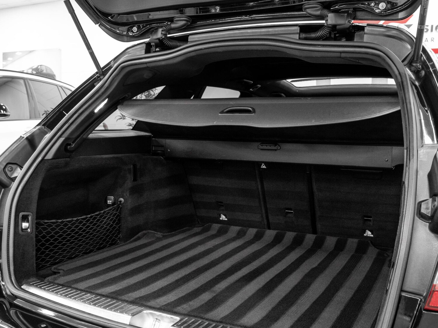 Used Mercedes-Benz C Class 2018 for sale - 77386272: Photo 32