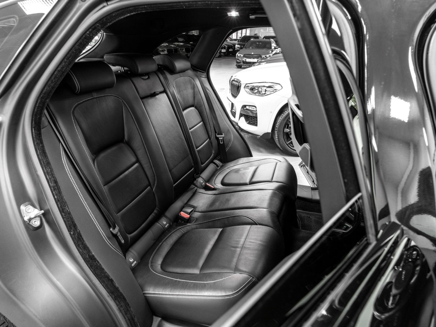 Used Jaguar F-Pace 2018 for sale - 76633986: Photo 24