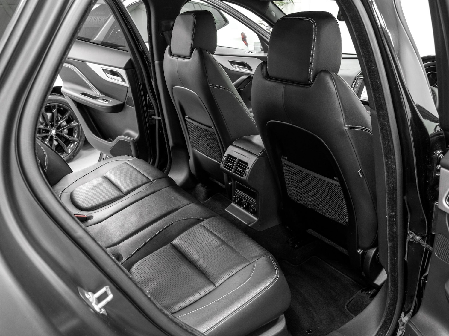 Used Jaguar F-Pace 2018 for sale - 76633986: Photo 25