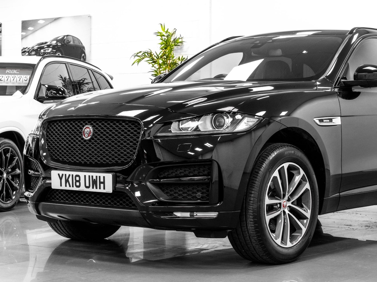 Used Jaguar F-Pace 2018 for sale - 76633986: Photo 32