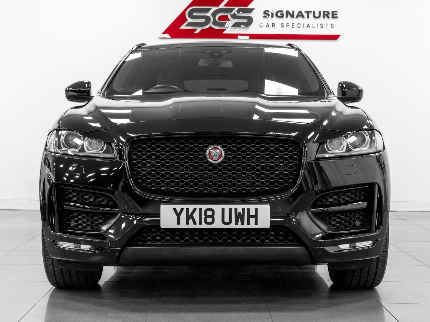 Used Jaguar F-Pace 2018 for sale - 76633986: Photo 6