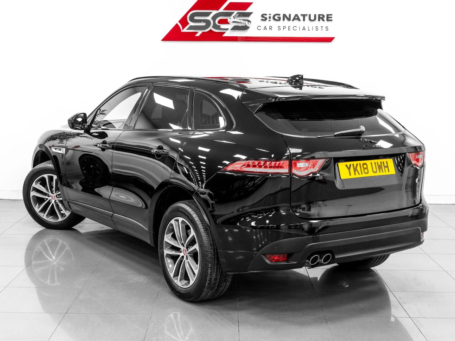 Used Jaguar F-Pace 2018 for sale - 76633986: Photo 9