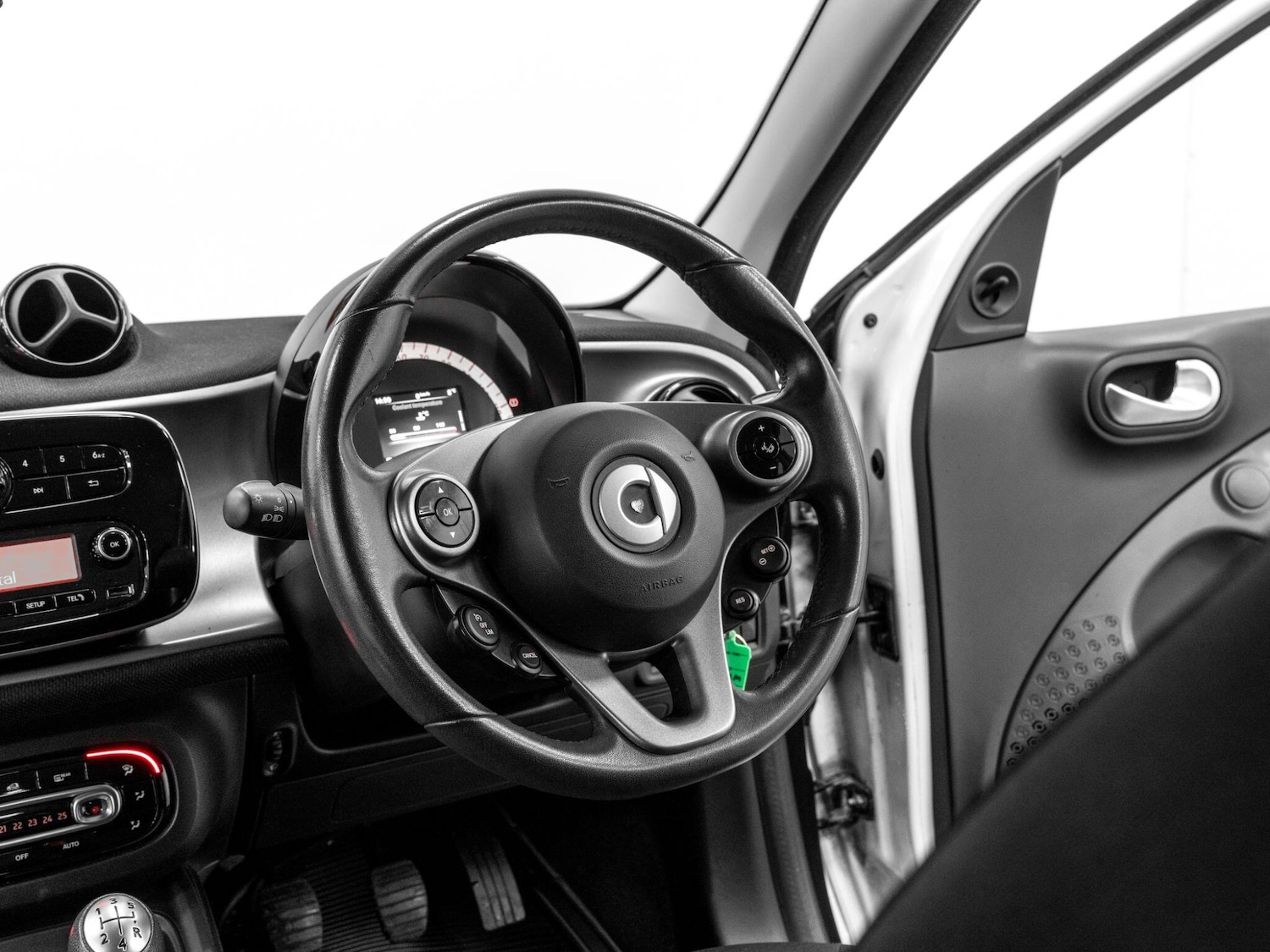 Used smart forfour 2017 for sale - 76592281: Photo 19