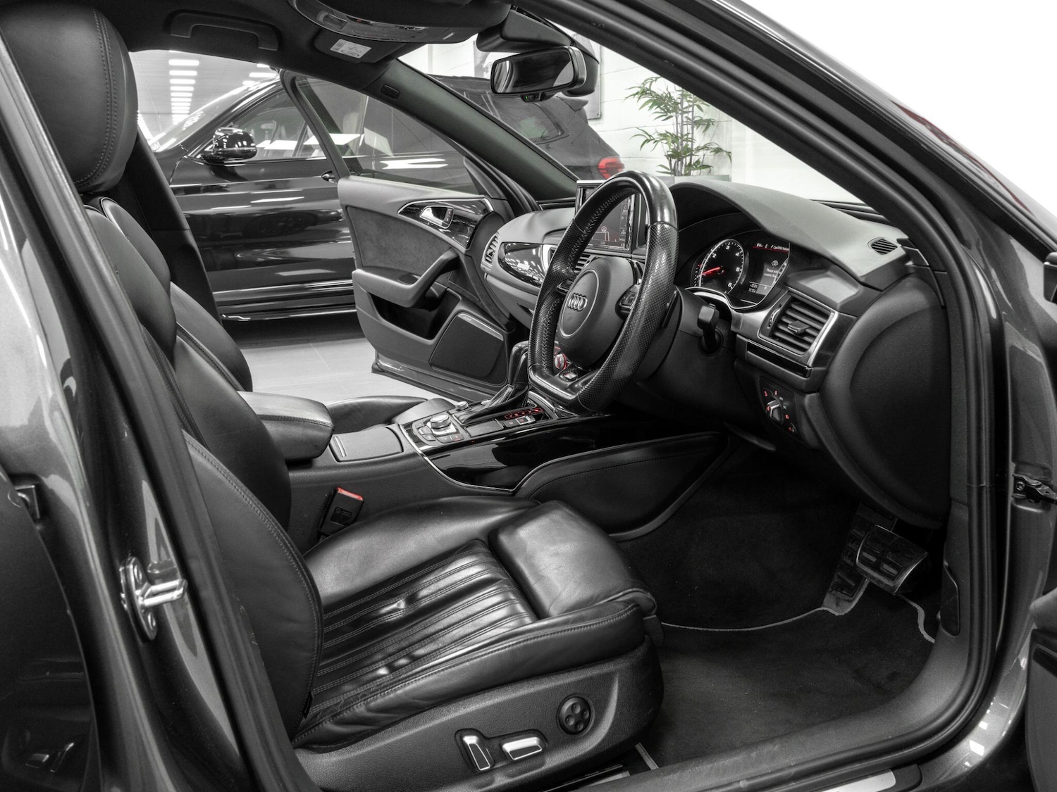 Used Audi A6 Saloon for sale - 78136023: Photo 14