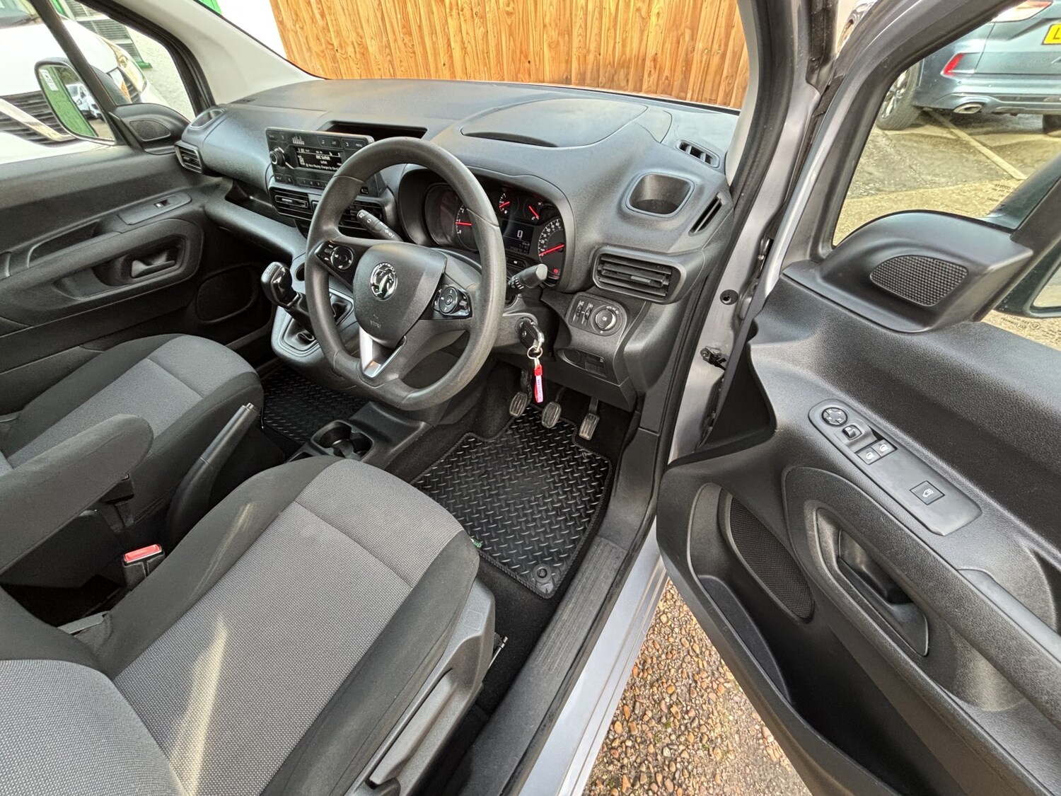 Used Vauxhall Combo 2019 for sale - 77363589: Photo 9