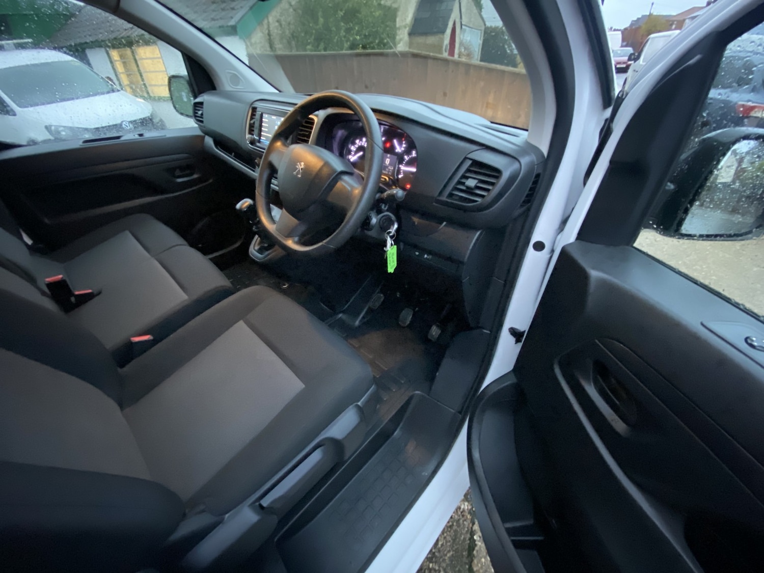 Used Peugeot Expert 2023 for sale - 76560027: Photo 9