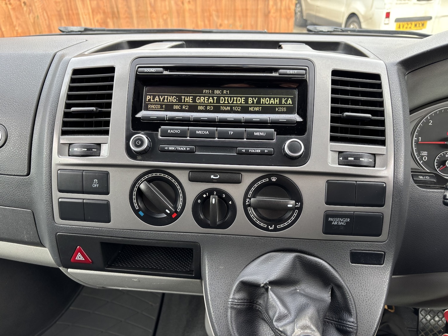 Used Volkswagen Transporter 2015 for sale - 77707317: Photo 9