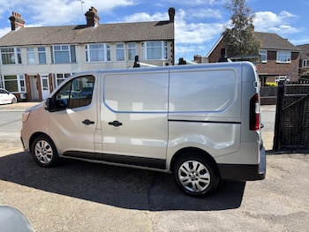 Used Renault Trafic 2023 for sale - 78379446: Photo