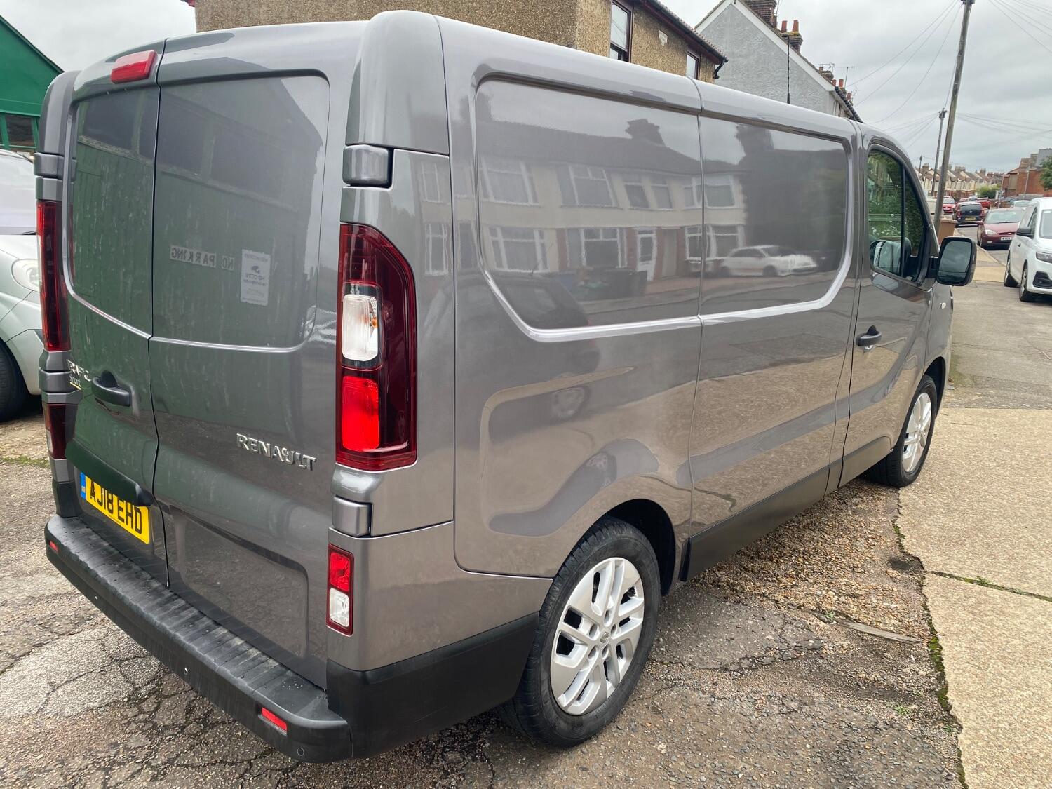 Used Renault Trafic 2018 for sale - 76363081: Photo 6
