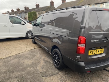 Used Peugeot Expert 2019 for sale - 76560011: Photo