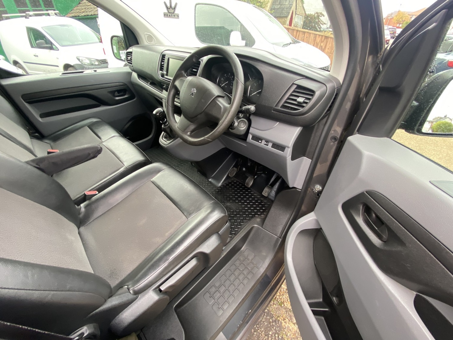 Used Peugeot Expert 2019 for sale - 76560011: Photo 9