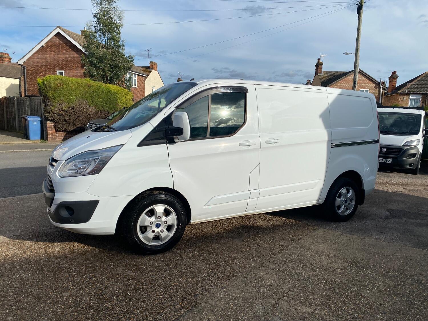 Used Ford Transit Custom 2015 for sale - 76170422: Photo 3