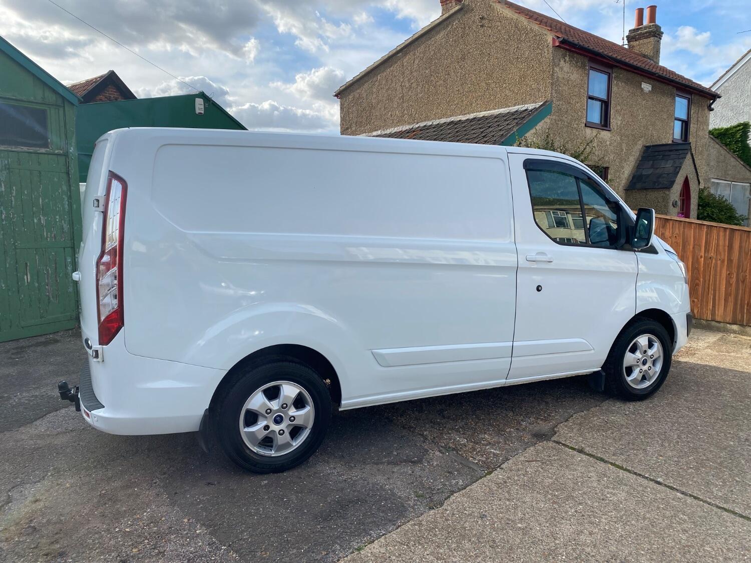 Used Ford Transit Custom 2015 for sale - 76170422: Photo 6