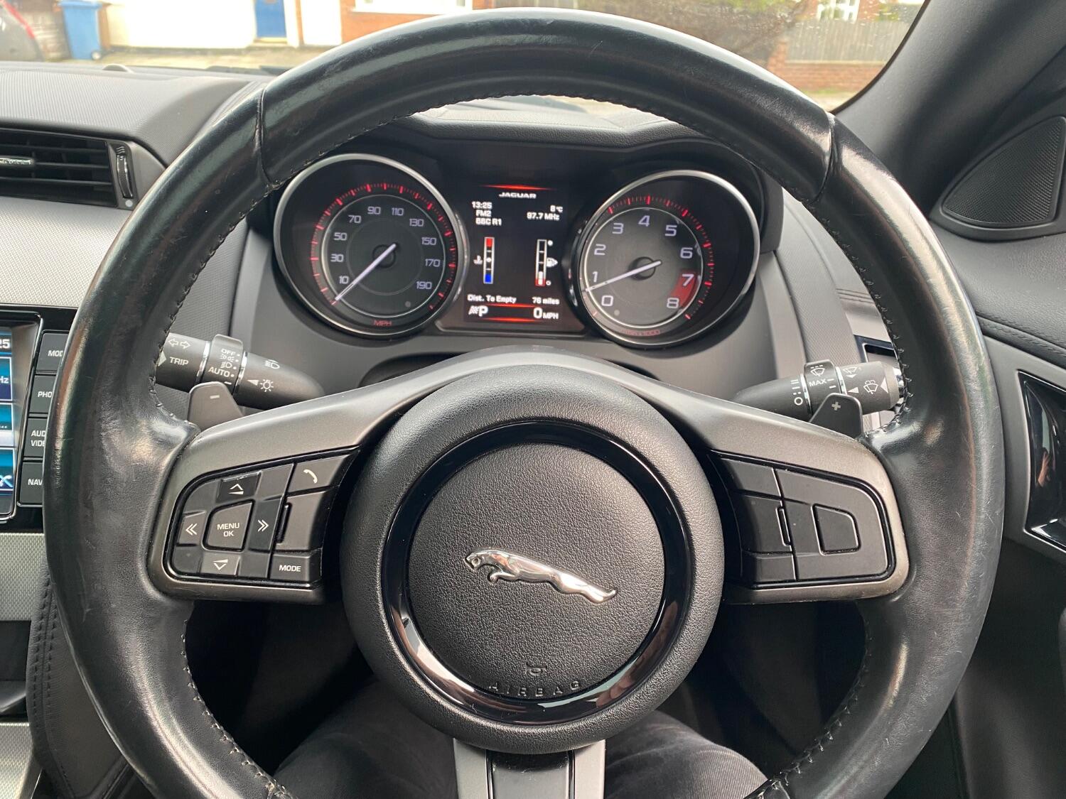 Used Jaguar F-Type 2014 for sale - 76618697: Photo 10