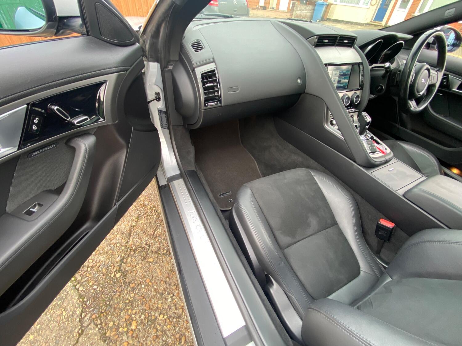 Used Jaguar F-Type 2014 for sale - 76618697: Photo 7