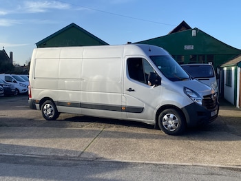 Vauxhall Movano feature image