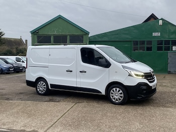 Renault Trafic feature image