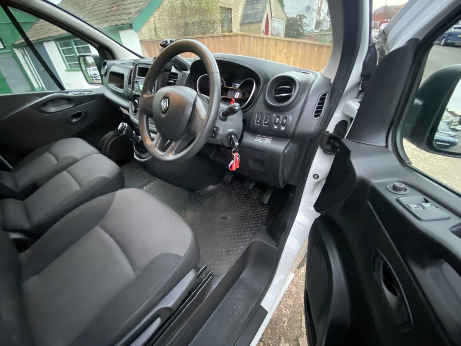 Used Renault Trafic 2020 for sale - 77465120: Photo 9